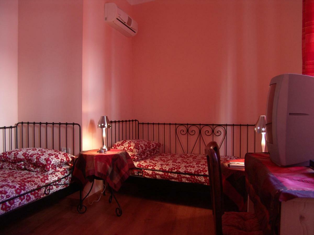 I Colori Di Sara Bed & Breakfast Katanya Dış mekan fotoğraf