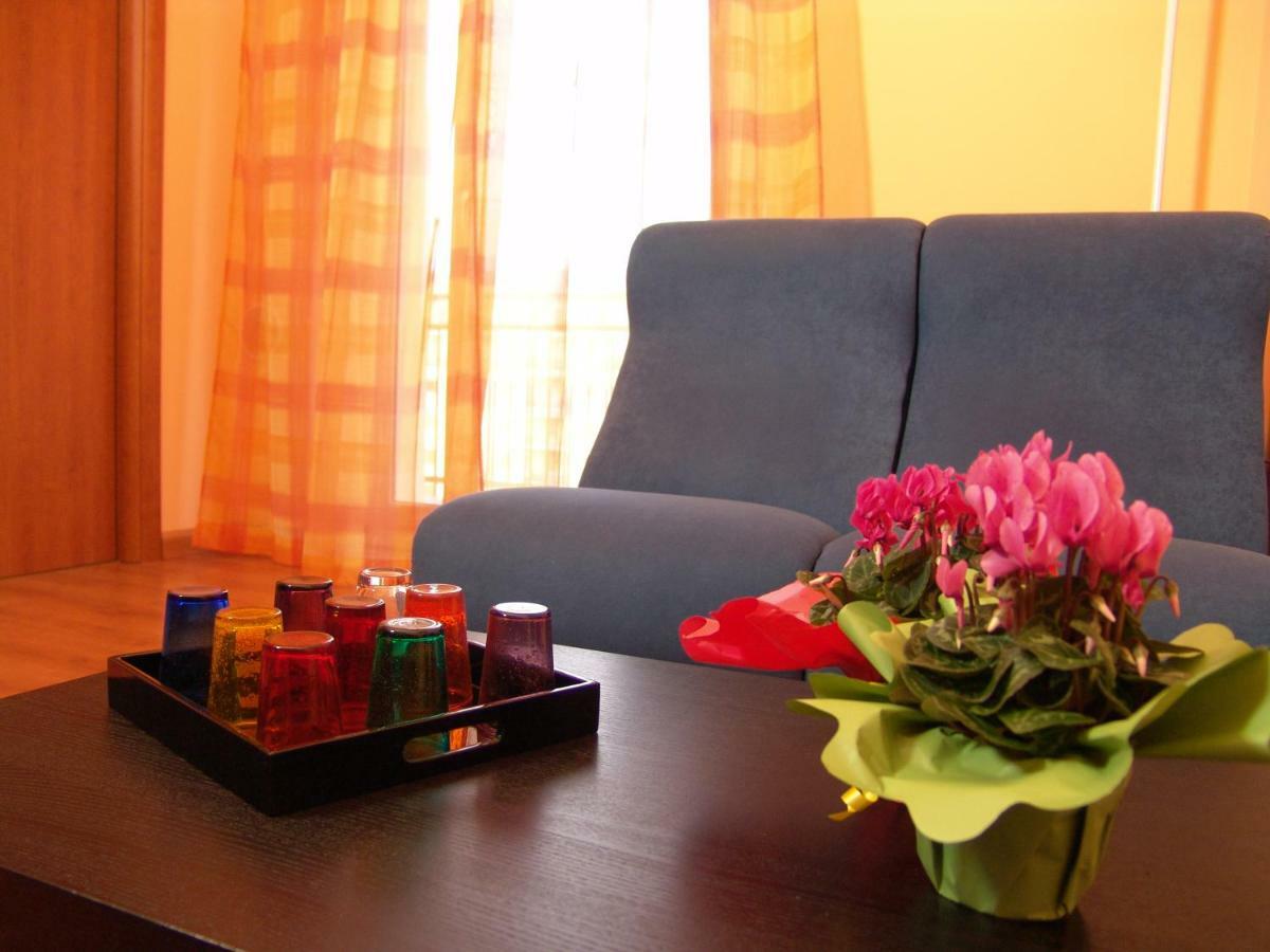 I Colori Di Sara Bed & Breakfast Katanya Dış mekan fotoğraf